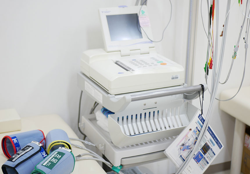 心電図・動脈硬化測定器